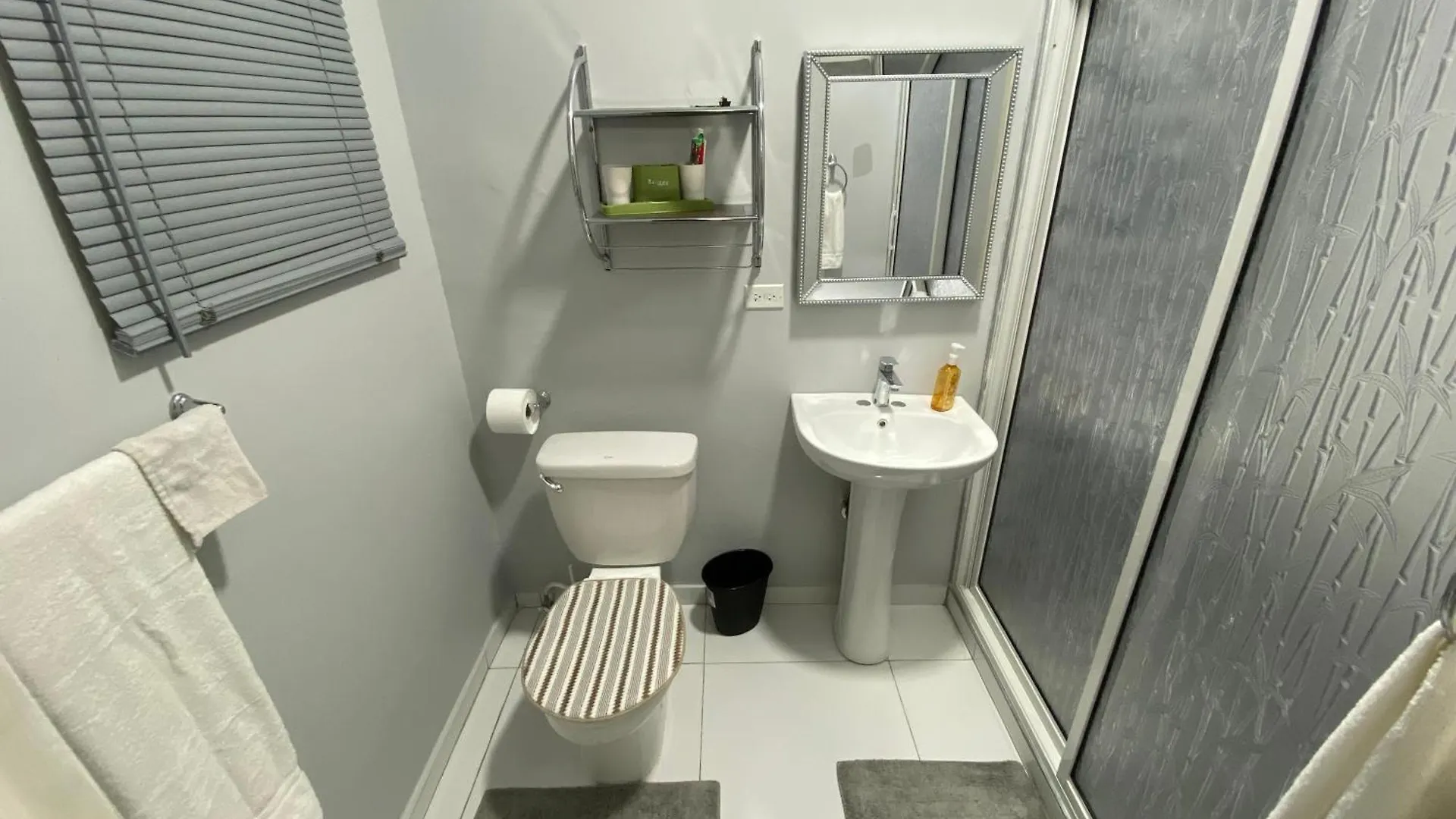 Chrewans Enterprise Ltd Bed & Breakfast Montego Bay Jamaica