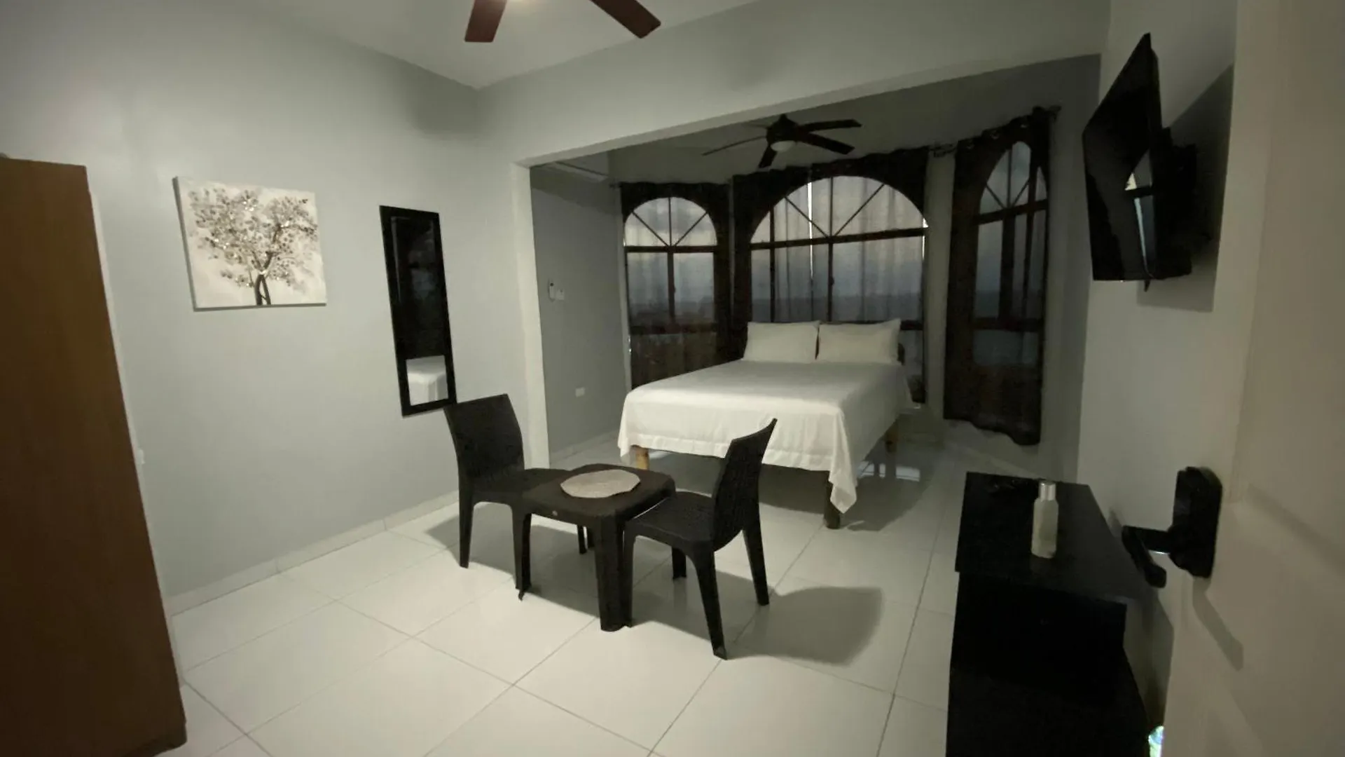 Chrewans Enterprise Ltd Bed & Breakfast Montego Bay