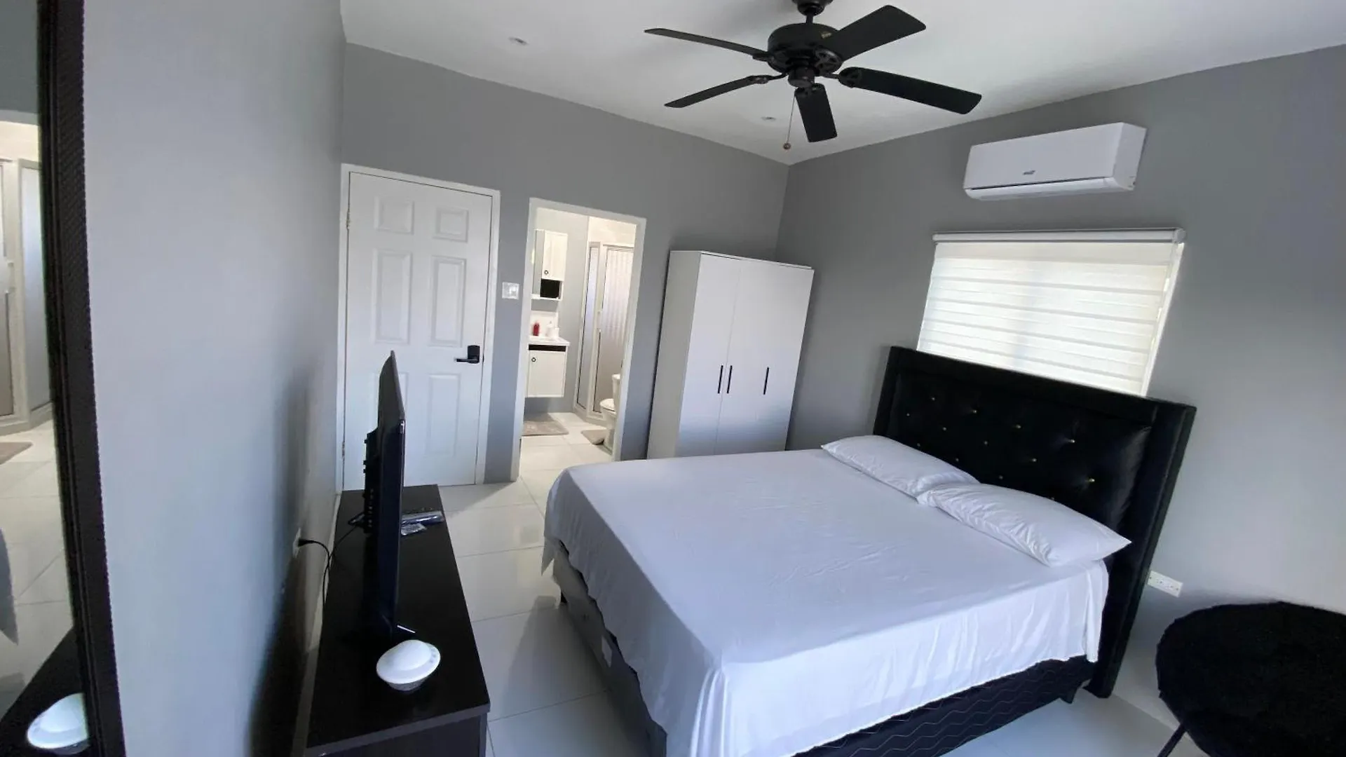 Chrewans Enterprise Ltd Bed & Breakfast Montego Bay 0*,  Jamaica